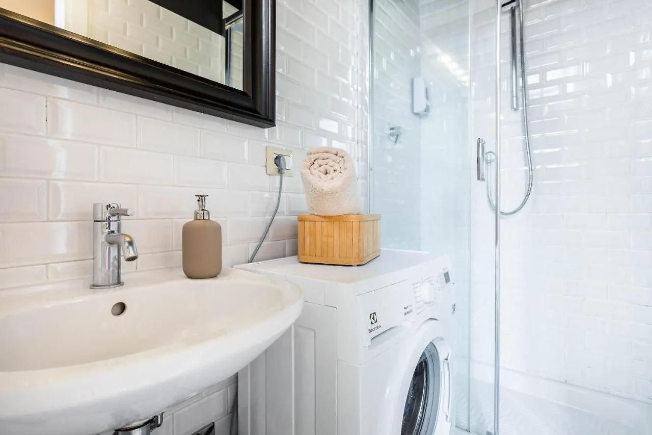 Tirso 9 - Con Posto Auto Apartment Milan