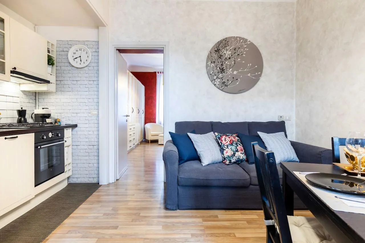 Tirso 9 - Con Posto Auto Apartment Milan 0*,  Italy